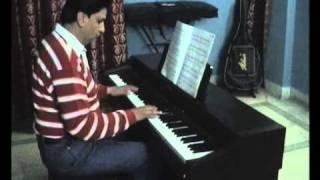 Aankhon Se Utri Hai Dil Mein On Piano ( Rajeev Kumar's Music Academy In Jalandhar ) 9872255088