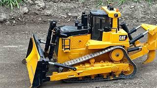 Rc  Cat  dozer D11 Bruder conversion