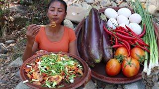 Yummy Duck egg Cooking with Eggplant and Peppers for Eating delicious - Food my village Ep 11