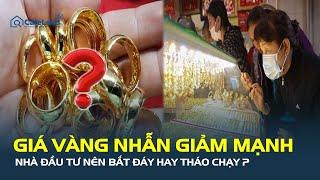 Giá vàng nhẫn GIẢM MẠNH, nhà đầu tư hoang mang: GIỮ TIẾP HAY BÁN CẮT LỖ? | CafeLand #shorts