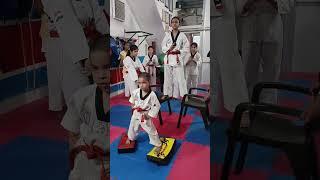 little champ Manvi & liza leg Flexibility stretching traning