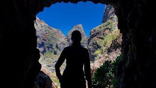 Hiking "Pico do Arieiro" to "Pico Ruivo" - Madeira Island Portugal