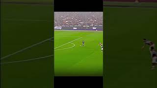 Ooooh what a pass by trossard #arsenal #epl #football #foot @kai havertz @LeandroBorges