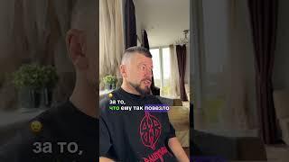 Что нарцисс делает в начале отношений?