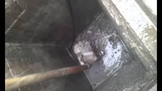 Limpieza de pluviales en empresa de materiales de construcción