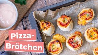 Pizzabrötchen selber machen | SCHNELLSTER Teig (ohne Hefe) Rezept! 