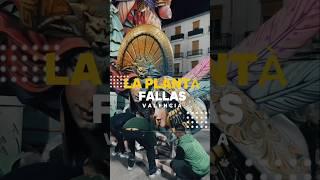 La Plantà es el momento mágico en el que las Fallas toman vida en las calles de Valencia. #valencia