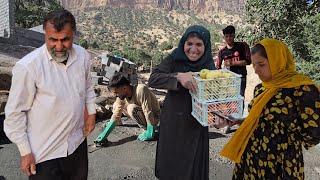 Nomadic Life: Filling the Foundation of a Nomadic Home: Bringing Friends and Family Together