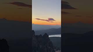 Sunset over the cascades & Paulina lake from Paulina Peak