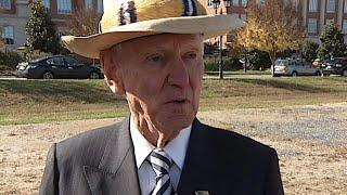 Businessman David Murdock dies at 102