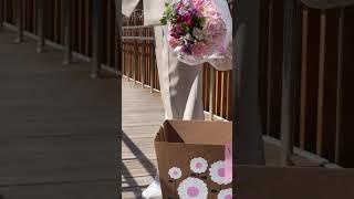 Одна из изюминок наших переносок для букетов -это возможность воплотить любую фантазию 
