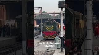 LAHORE RAILWAY STATION KARACHI EXPRESS #travel #pakrailway