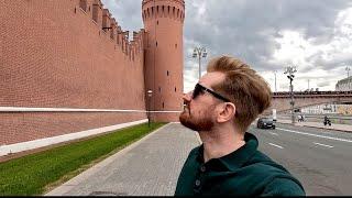 Sunday Stroll in Moscow Centre
