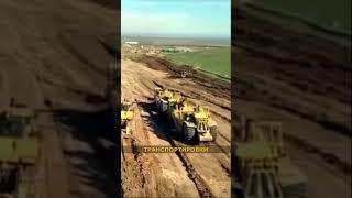 Скрепер: землеройно-транспортная машина для дорожно-строительных работ #shorts #youtubeshorts