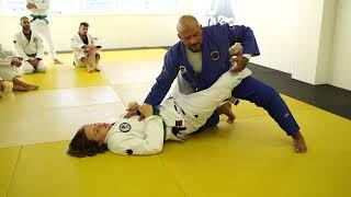 How to escape from closed guard - DS Team Jiu Jitsu School New Zealand