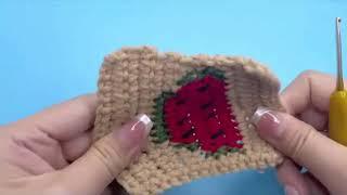 Quynh Lan shows how to weave watermelon squares part 6