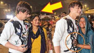 Mohsin Khan Uncomfortable Moment As Female Fan TOUCH Him at Aryan Khan New Year Party