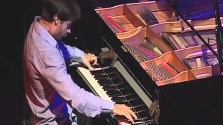Vadim Neselovskyi plays "Birdlike"