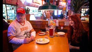 Couple eats at Texas Roadhouse six days a week for 15 years