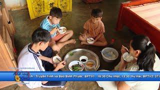 Mẹ bỏ đi, Ba mất, 3 đứa trẻ mồ côi bên người Mẹ kế