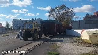 Трактор БОЛГАР бута товарна композиция в пристанище Бургас - 17.10.2024год.