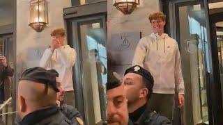 Jannik Sinner's REACTION when 1000 Fans Surprised him Outside the Hotel in Turin