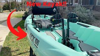 Unboxing the Lightning Kayaks KICK 106!