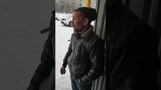 Денис Валерьевич, спор на 0.5 пива залпом  #пиво #денчик #магазин #димага #спор