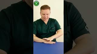 Растягиваем сгибатели пальцев и кисть. Реабилитация после инсульта.