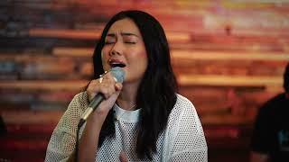 "ONE LIFE" LIVE PERFORMANCE | Mica Javier