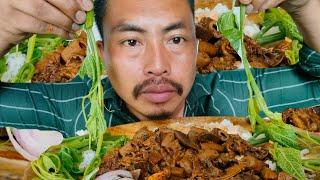 Pork Intestine with chayote leaves| local style Mukbang show |Akzz Vlog Nagaland