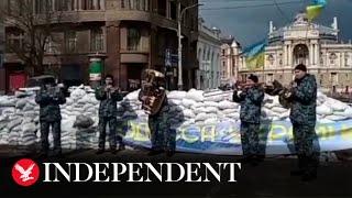 Ukraine military band performs ‘Don’t Worry, Be Happy’ in Odessa