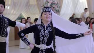 Красивый крымскотатарский танец на свадьбе / Beautiful Crimean Tatar dance at a wedding