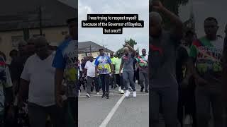 Early morning walkout with the Governor of Bayelsa state. Lol i been wan respect myself but 