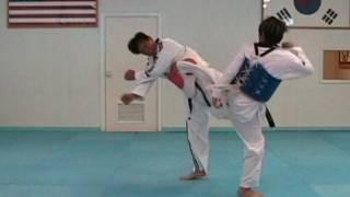 Taekwondo Back Kick vs Side Step Counter | TaekwonWoo How to Win
