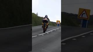 Huge wheelie - Isle of Man TT