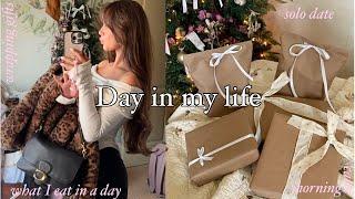 day in my life: solo date, Christmas gifts, what I eat in a day