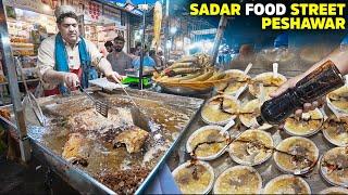 Peshawar Sadar Bazar | Tawa Fish aur Chicken Corn Soup , Best Food Street | Pakistani Local Food