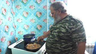 ЗАВТРАК С ВАСИЛИЧЕМ ДЛЯ ПОЗИТИВНОГО ХОРОШЕГО ДНЯ ГОТОВИМ МАКАРОНЫ ПО-ФЛОТСКИ, СОЛНЫШКО СВЕТИТ ВКУСНО