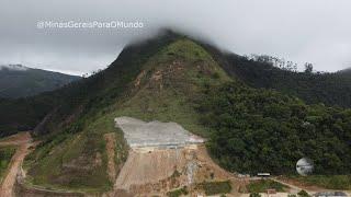 BR 381 OBRAS SOLO GRAMPEADO O MELHOR DO MUNDO, CIDADE DE ANTÔNIO DIAS MINAS GERAIS..