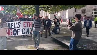 Palestine protestors cheer about Maggie thatchers death. wtf.