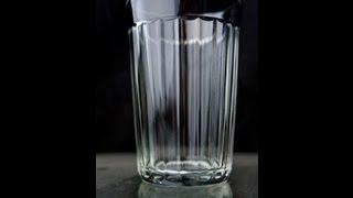 Как перевернуть стакан с водой!!!! (How to turn a glass of water)