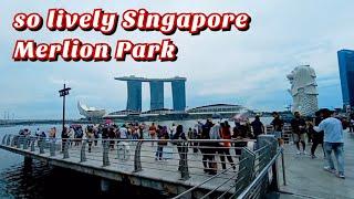 SINGAPORE MERLION PARK LOOK |  A HAPPY MERLION  (more tourists are back in action)