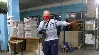Димчик танцует на работе под ретро песню
