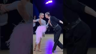 Когда решил потанцевать с другой партнершей #ballroomdance #бальныетанцы