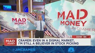 Cramer says investors should buy shares of Uber over Lyft