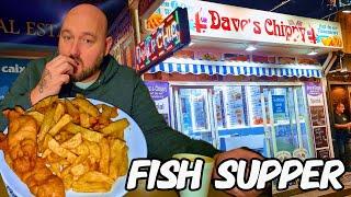 Ich war bei DAVES CHIPPY in BENIDORM, um FISH AND CHIPS zu essen – die Frage ist, WIRD ES GUT SEI...