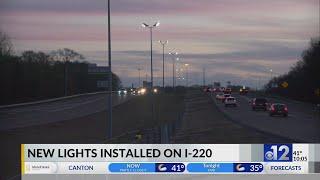 MDOT replacing bulbs along I-220 in Jackson