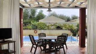 Small luxury villa for sale in Barbati Corfu