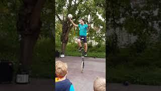 Amazing! Football Freestyle Juggling Tricks on a high unicycle - www.footballvirtuoso.com